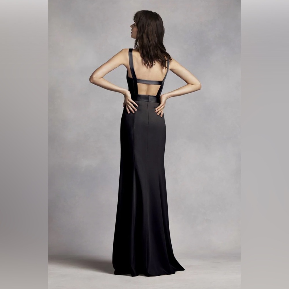 NWT White by Vera Wang Sleeveless Long Gown – Size 2 – Charcoal
